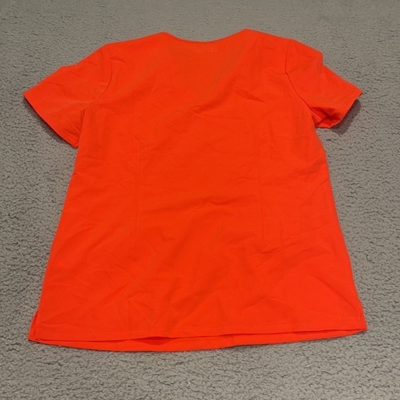 FIGS Casma Scrub Tops for Women — Classic Fit, 3 Pockets, Four-Way size M - Picture 5 of 6